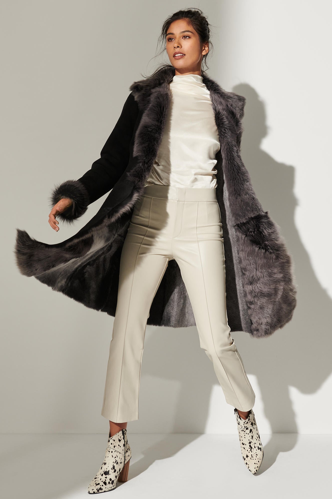 Women's Leather Shearling Long Coat With Shaggy Fur [Black]