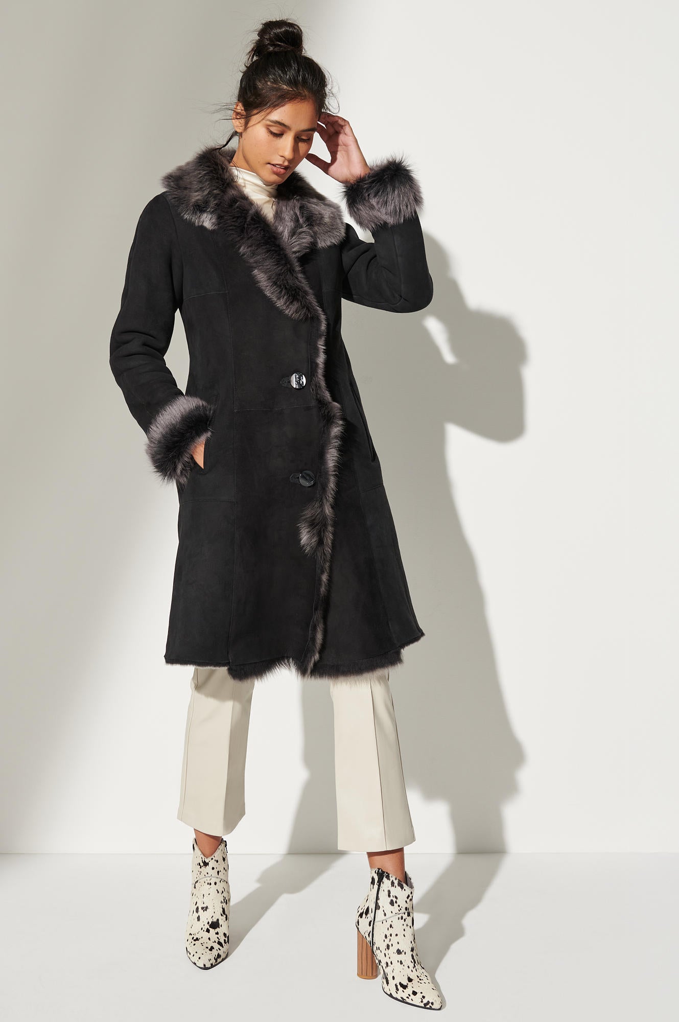 Women's Leather Shearling Long Coat With Shaggy Fur [Black]