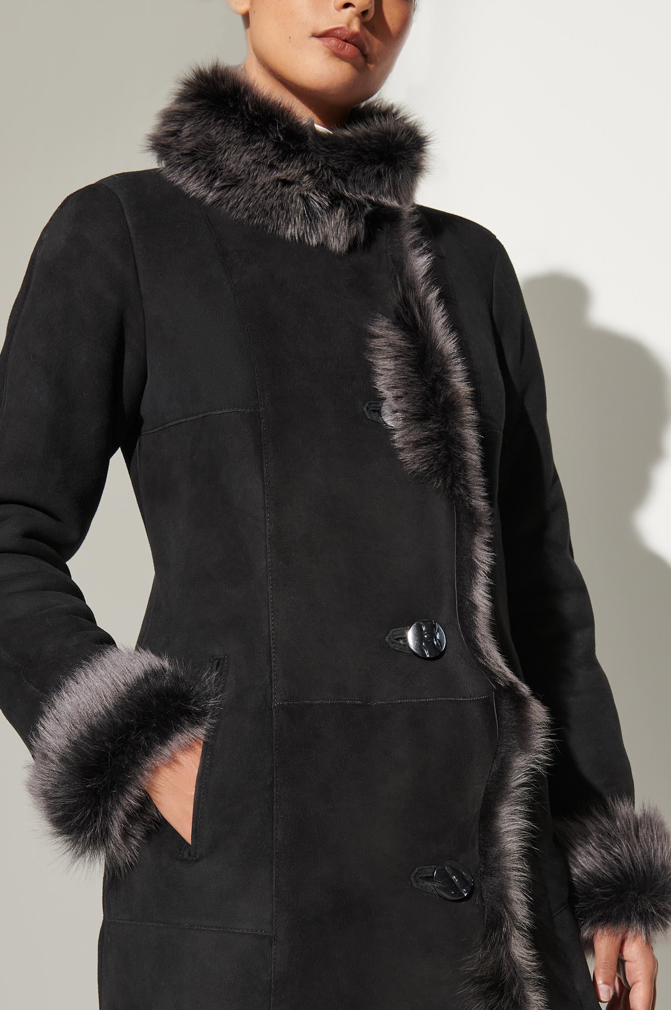 Women's Leather Shearling Long Coat With Shaggy Fur [Black]