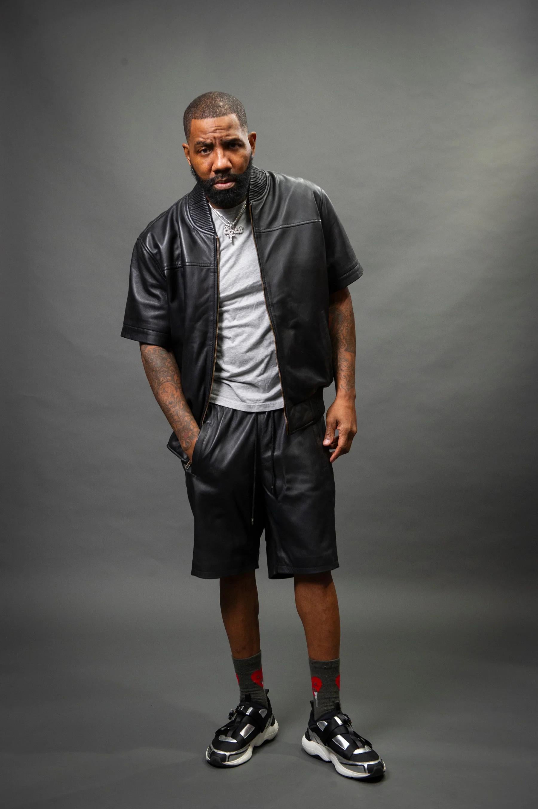 Men's Summer In Miami Leather Shirt And Cargo Shorts Set [Black]