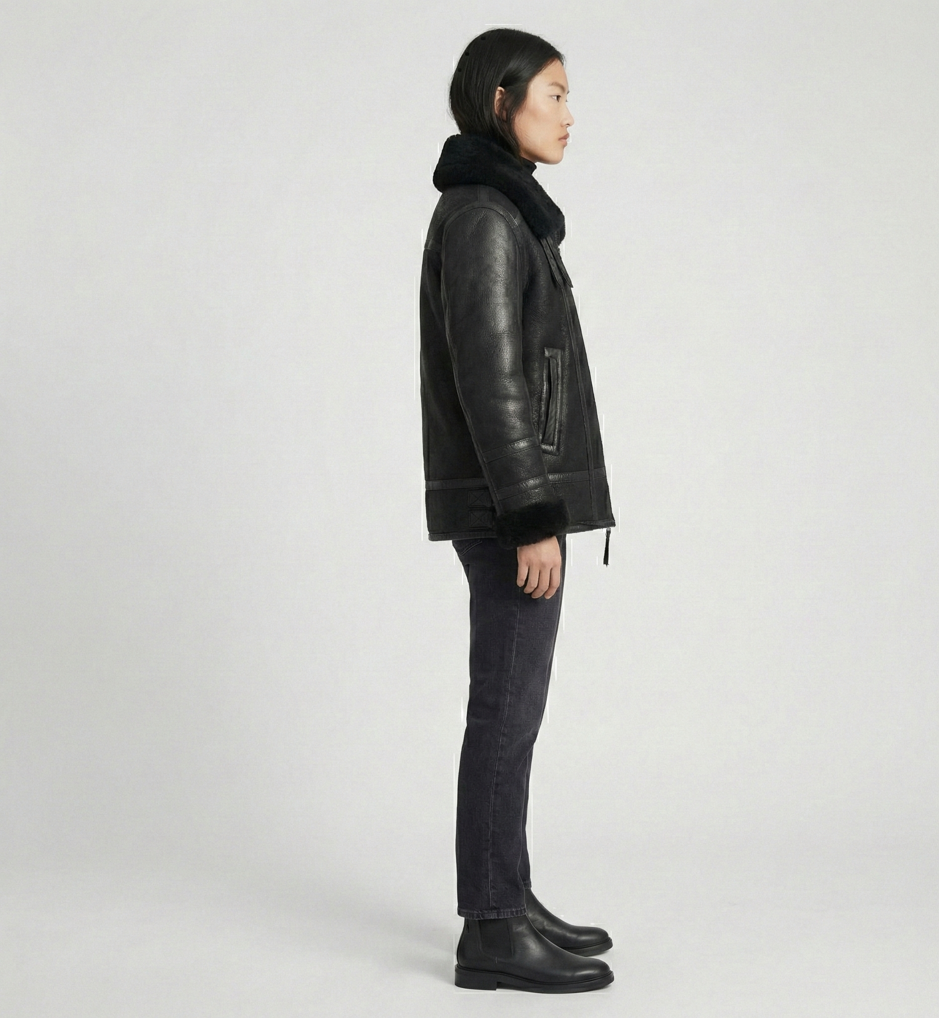 Women’s Leather Shearling Jacket with Cozy Fur Collar