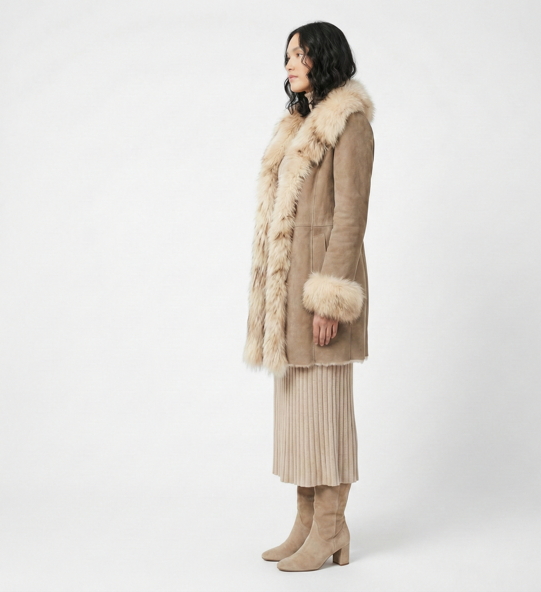 Women’s Fur Trim Long Winter Coat – Warm & Elegant